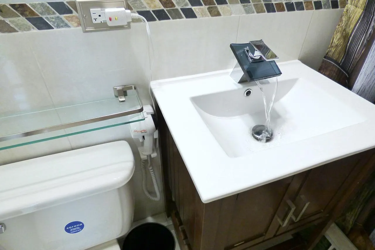 Beach One Bedroom Suite C15 Ocho Rios 2*,