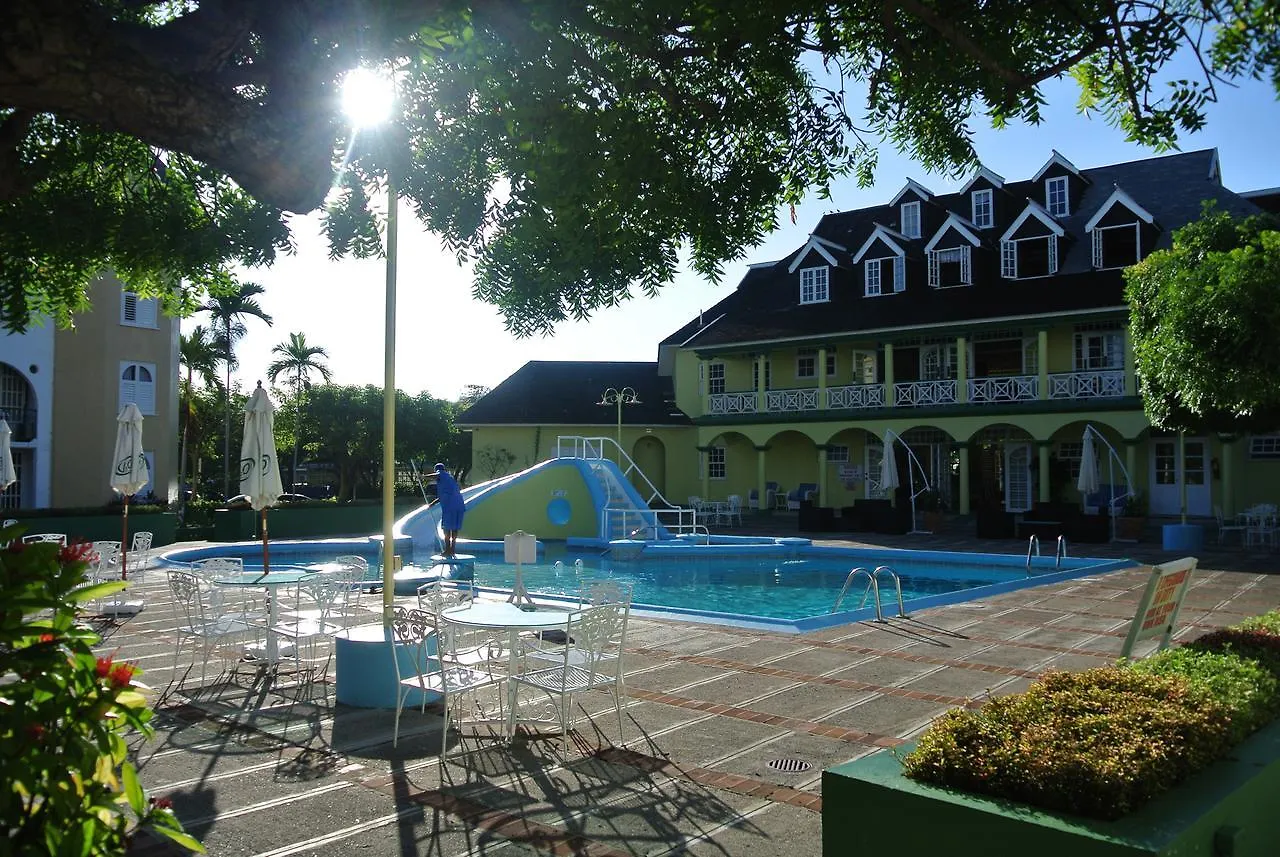 Beach One Bedroom Suite C15 Ocho Rios 2*,