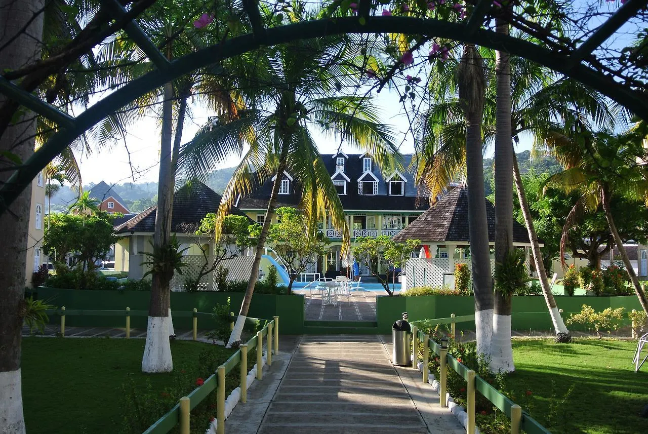 Beach One Bedroom Suite C15 Ocho Rios Hotel apartamentowy
